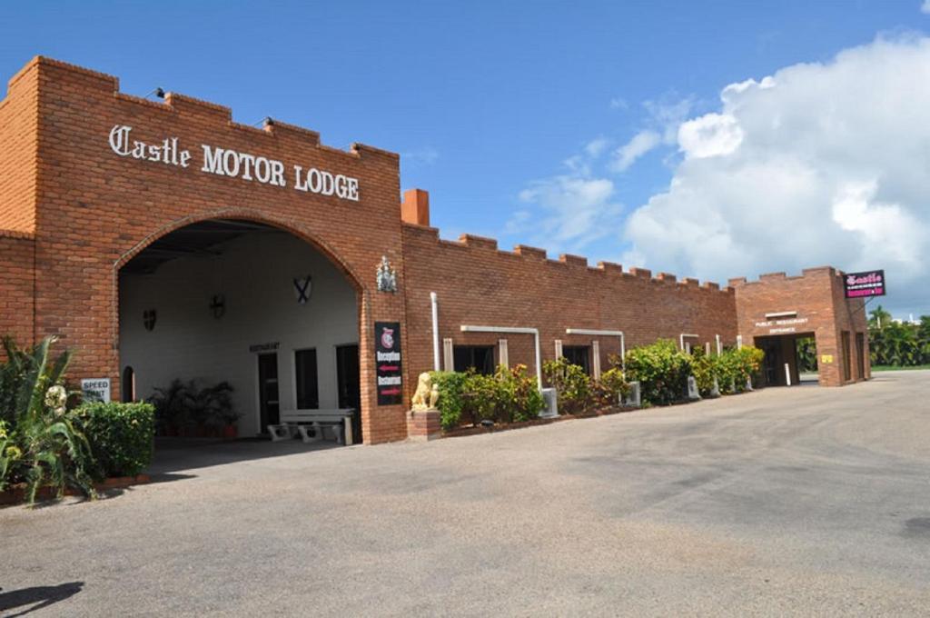 בואוון Castle Motor Lodge מראה חיצוני תמונה
