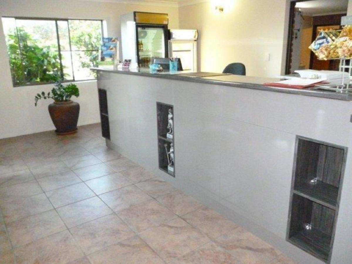 בואוון Castle Motor Lodge מראה חיצוני תמונה